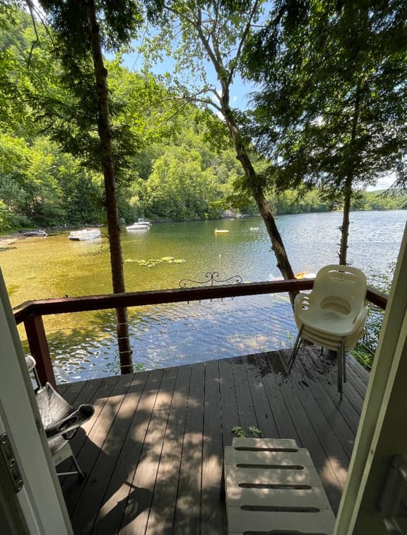Berta's Lake Front Cottage on Winona Lake! - Image 1